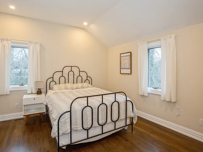 150 Kings Point Rd — Photo 11