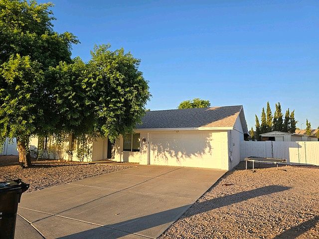 1st image of 4912 E Waltann Ln