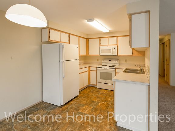 5th image of 101 Kenwood St APT 111