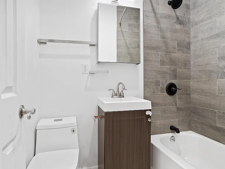 235 5th Ave #3 — Photo 6