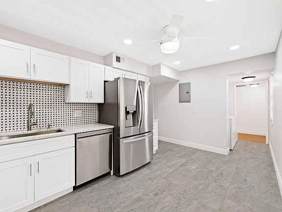 5th image of 800 Cypress Grove Drive #211