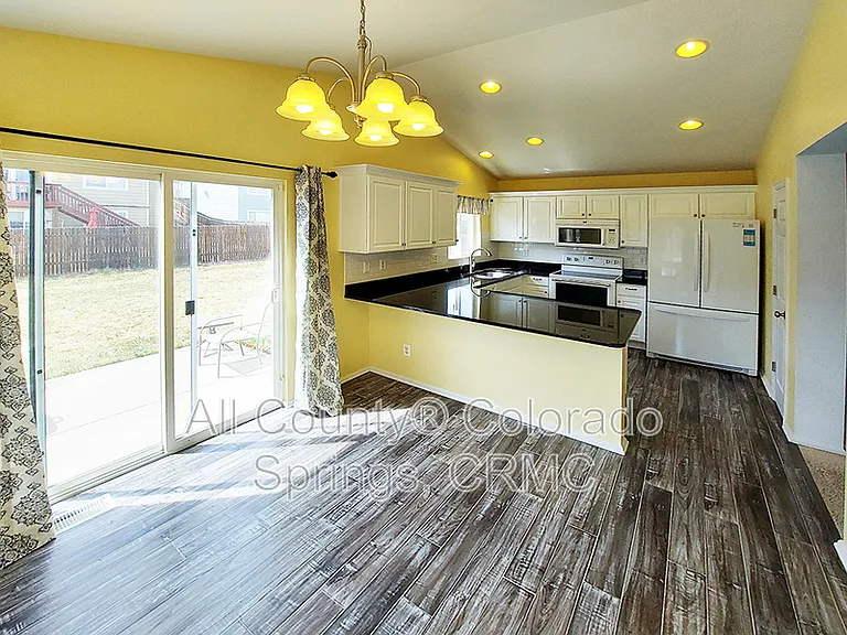 4182 Pioneer Creek Dr — Photo 6