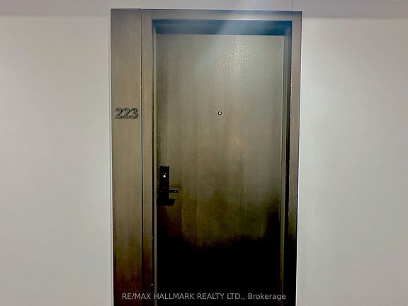 3rd image of 2799 Kingston Rd #223