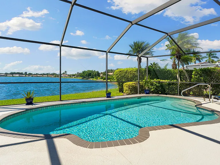 7487 Mill Pond Cir — Photo 14