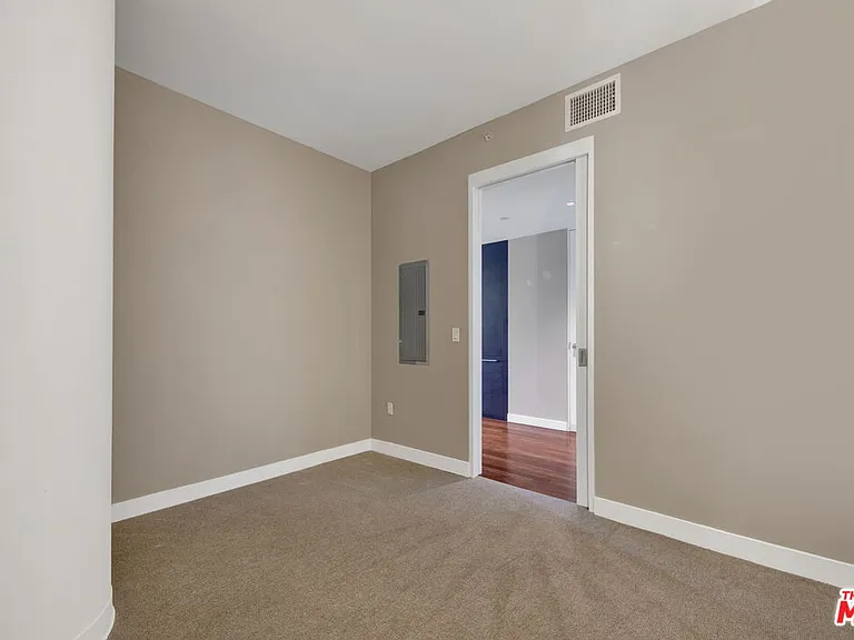 6250 Hollywood Blvd #6F — Photo 37