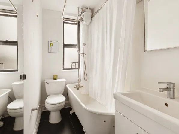 224 East 11th Street 19 image 6 of 7