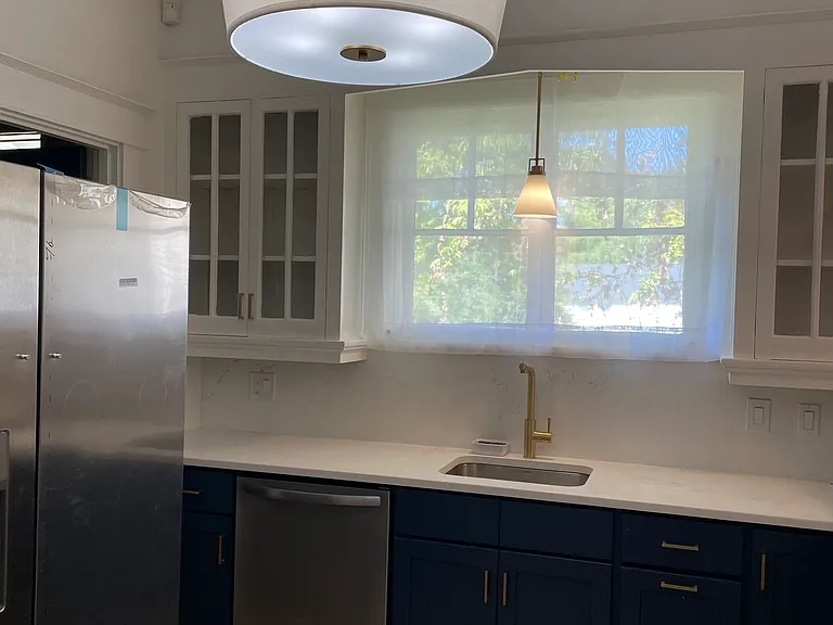 245 Reynoir St — Photo 14