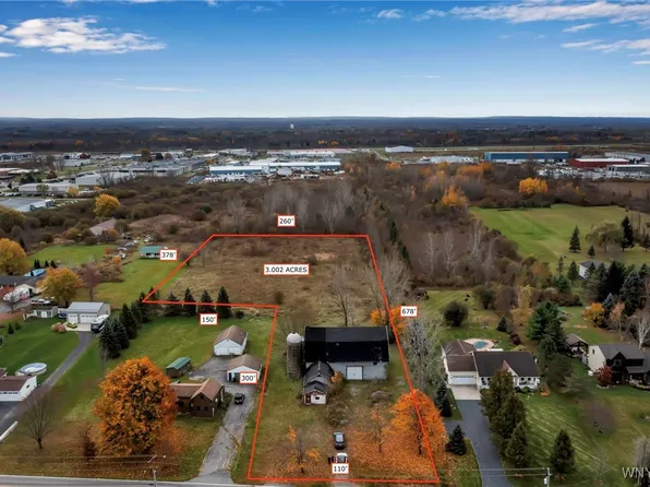 135 Peppermint Rd #3, Lancaster, NY 14086