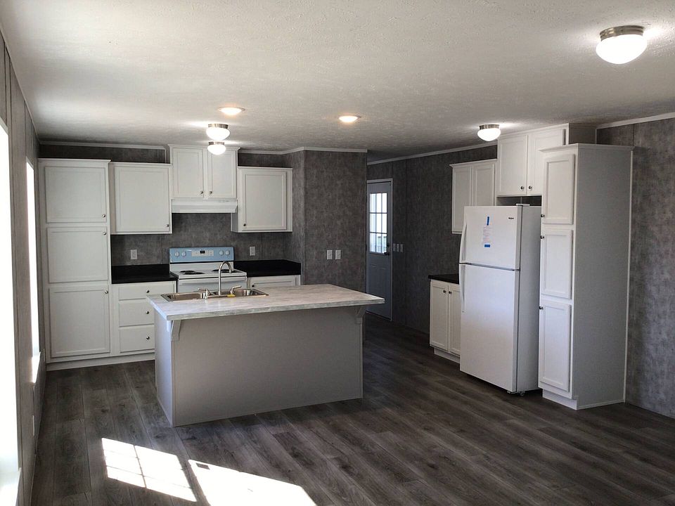 2nd image of 223 A St #13