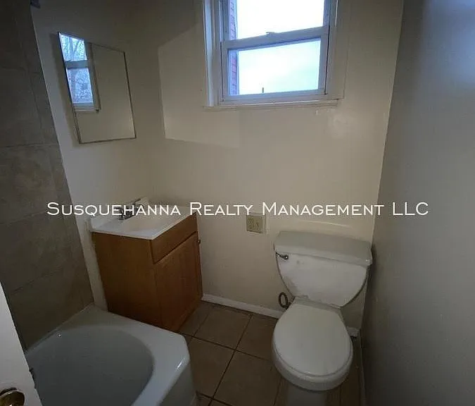 337 S 15th St — Photo 16