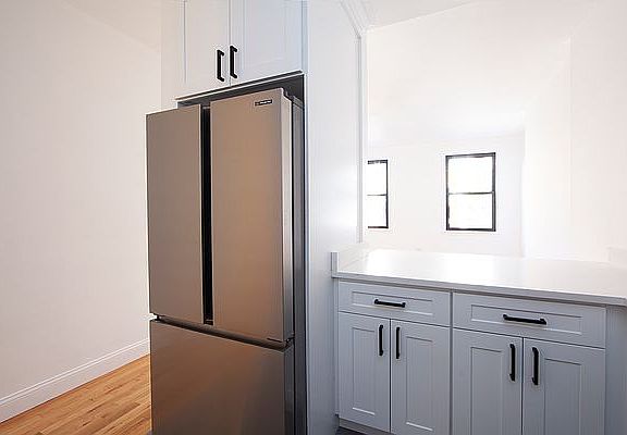 5th image of 148 Sackett St #2