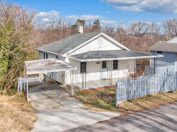 1925 Willis St, Salem, VA 24153