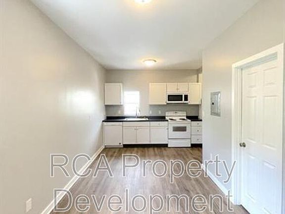 2nd image of 3519 Balsam Ave Unit 3