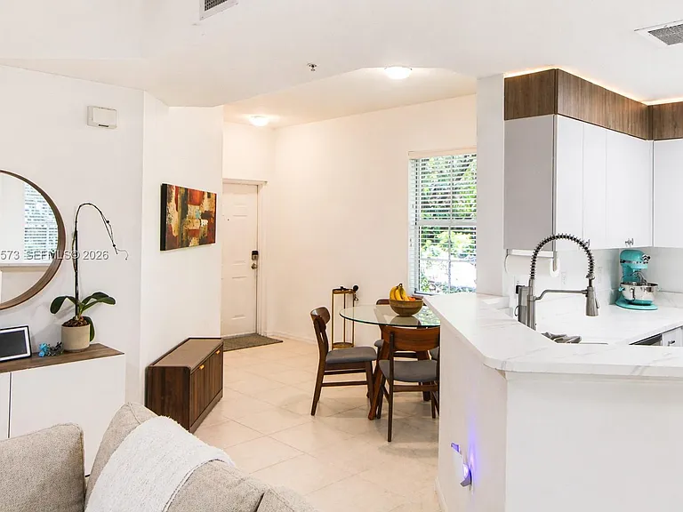 8940 NE 8th Ave #1201 — Photo 7