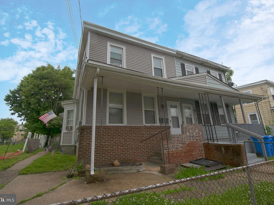 1012 W 3rd St #2