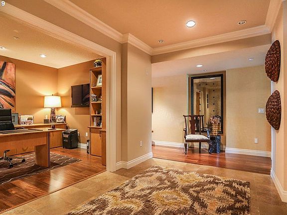 5th image of 5905 SE Columbia Way Unit 201