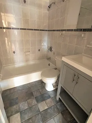 Rented by City Connections Realty | media 8