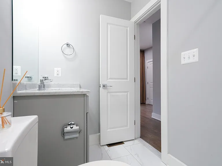 1632 K St NE #PENTHOUSE — Photo 49