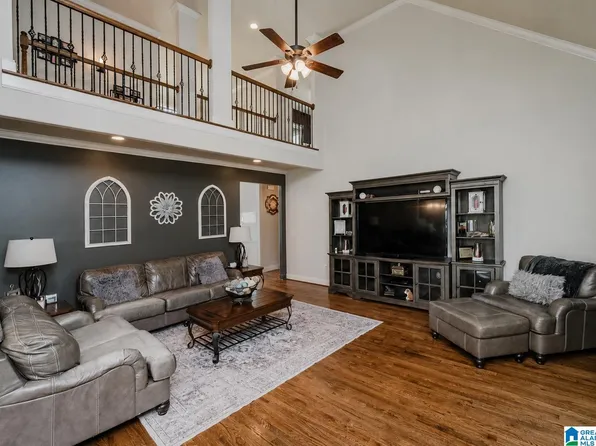 385 Grey Oaks Dr, Pelham, AL 35124