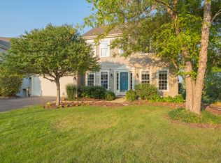 0S971 Shannon Sq, Geneva, IL 60134