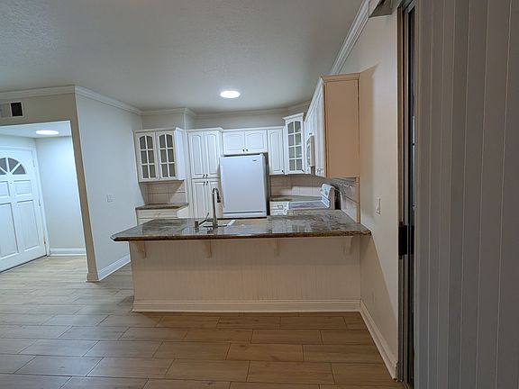 5th image of 2474 Pleasant Way Unit A