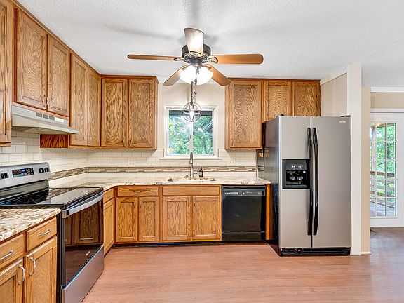 5th image of 1405 Highcrest Ct