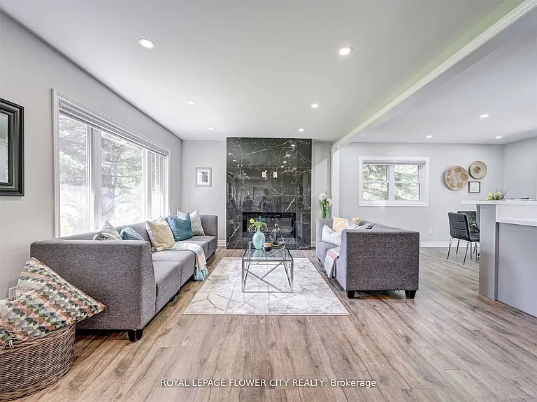 5263 Trafalgar Rd — Photo 9