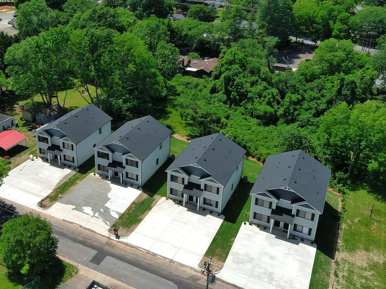 Modern Duplex Unit for Rent - Modern Living at Its Best! — Photo 2