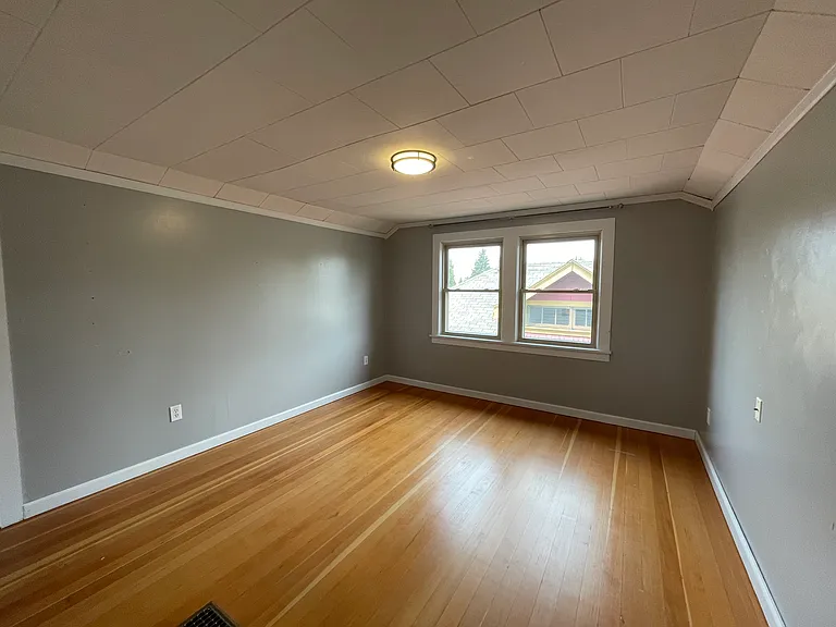 5253 NE 30th Ave — Photo 16