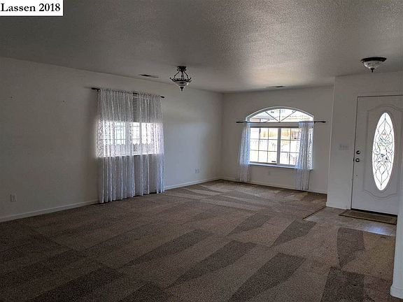 4th image of 1050 Shadow Mountain Dr