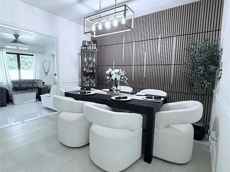 9021 N Miami Ave — Photo 4
