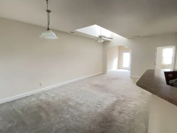 712 Santo Dr, Myrtle Beach, SC 29588