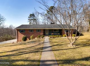 907 W 6th Ave, Lenoir city, TN 37771