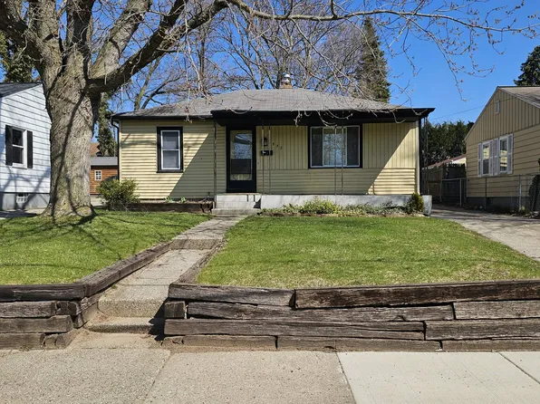 2532 Longstreet Ave SW, Wyoming, MI 49509