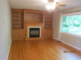 2304 Broadmoor Ave, Ames, IA 50010