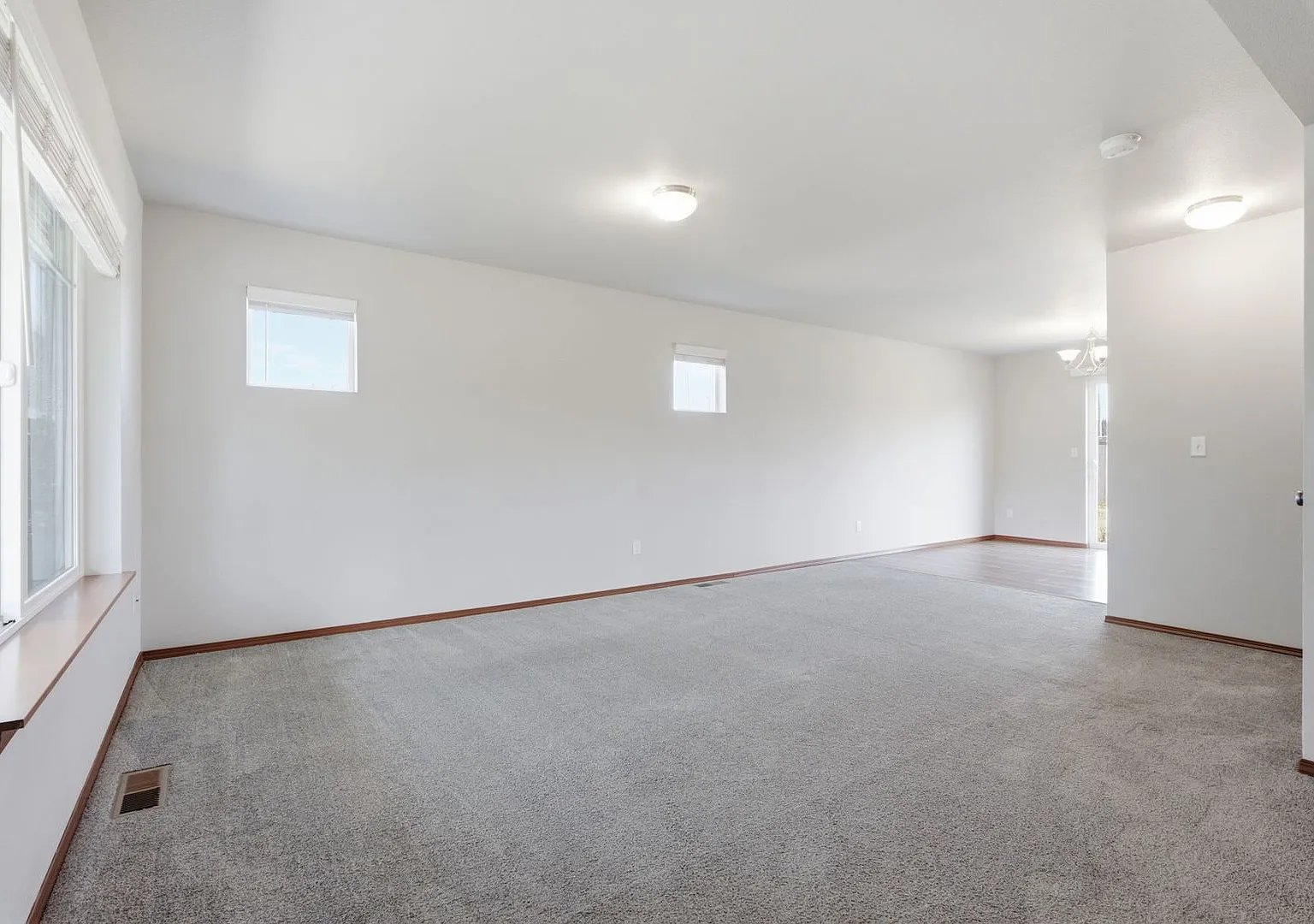 4 Bedroom 2.5 Bathroom located in Napavine — Photo 3