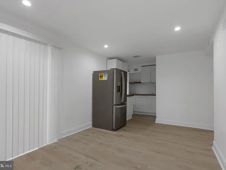 3284 Annandale Rd — Photo 37