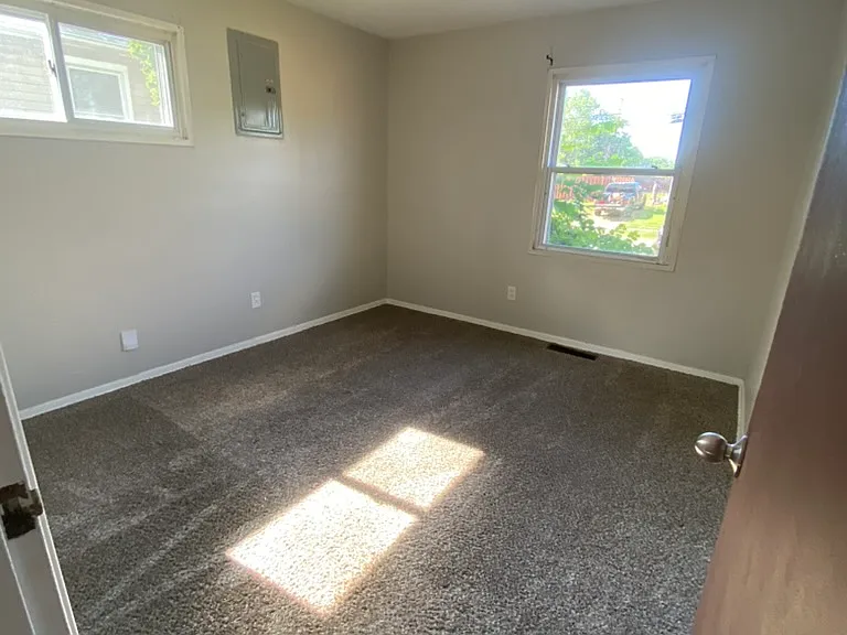 12305 Emery Ave — Photo 11