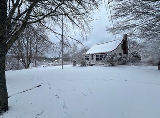 37 E Main St, Vinalhaven, ME 04863