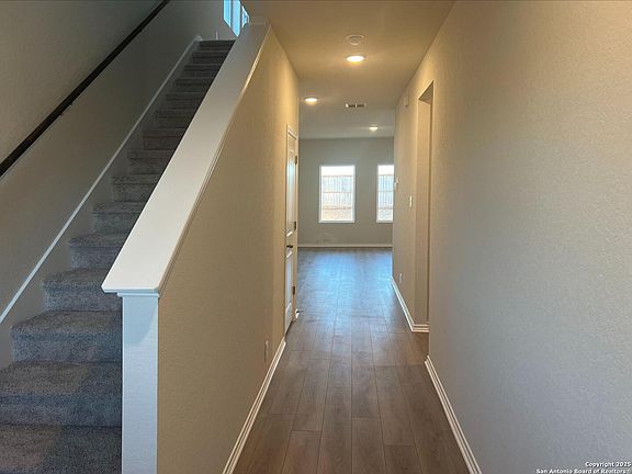 4th image of 13754 Birch Crossing