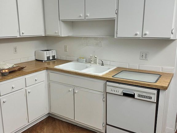 5th image of 1023 E Cypress Drive #1023
