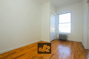 Rented by Jonis Realty