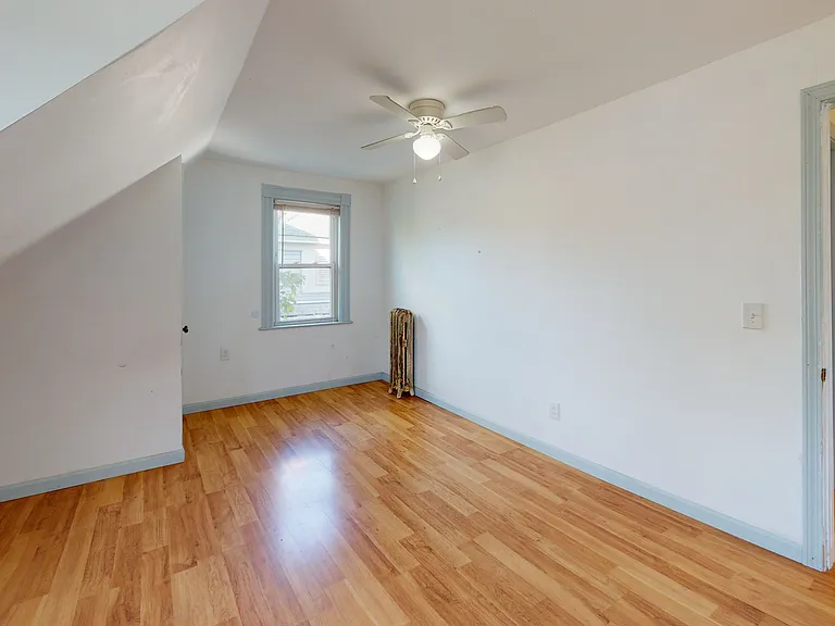 7-9 Dexter St — Photo 2