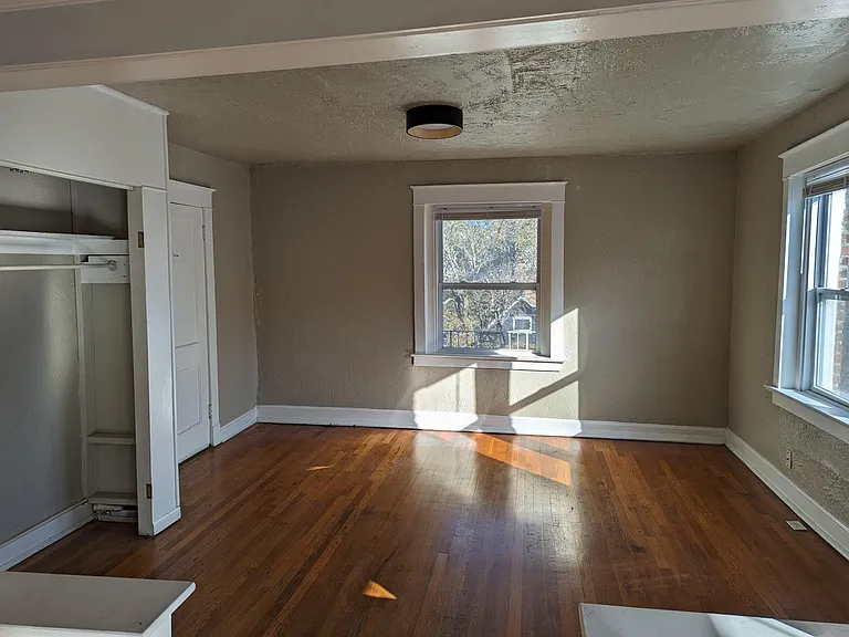 3931 Scarritt Ave #3 — Photo 4