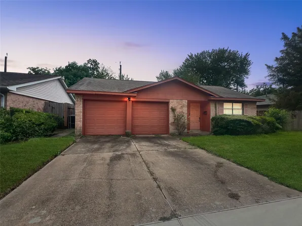 5410 Bungalow Ln, Houston, TX 77048