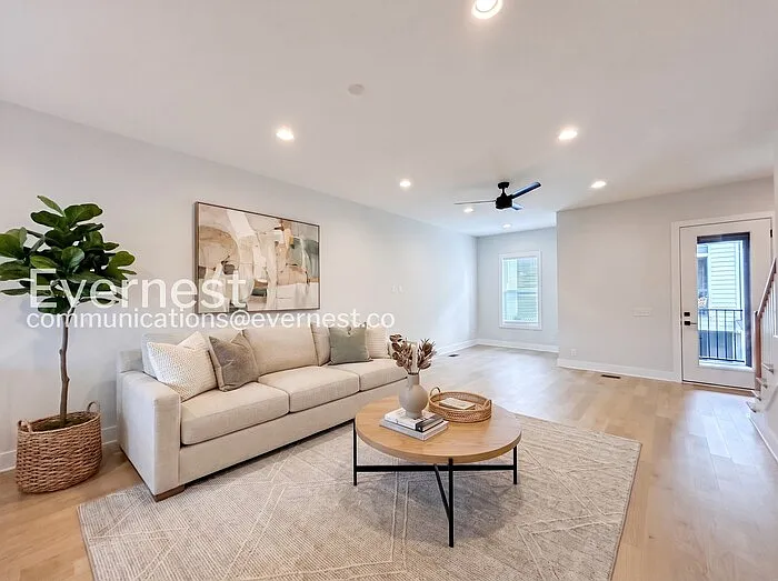 4 bed, 4.5 bath, 3171 sqft, $3,345 — Photo 3
