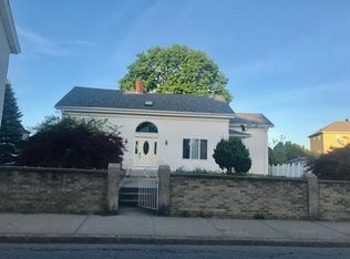 108 Quarry St, Fall River, MA 02723