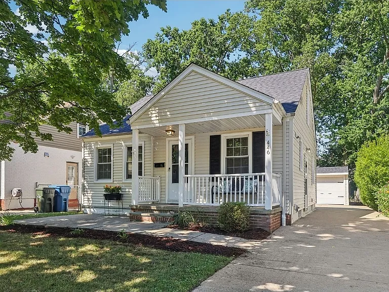 446 Huntmere Dr — Photo 22