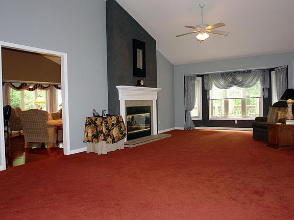 4th image of 96 Hanning Dr