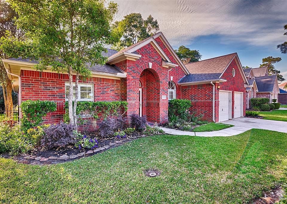 2nd image of 18311 Bluewater Cove Dr